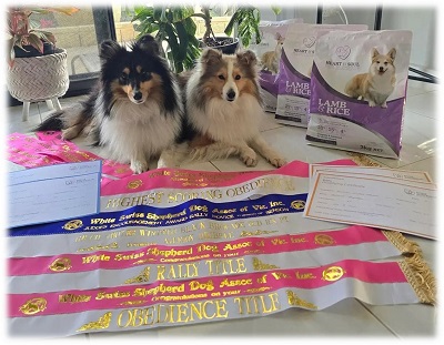 Lacey and Heidi with ribbons